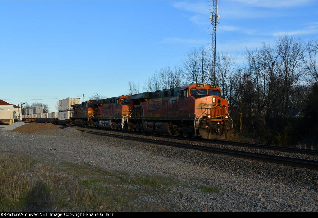 BNSF 7418